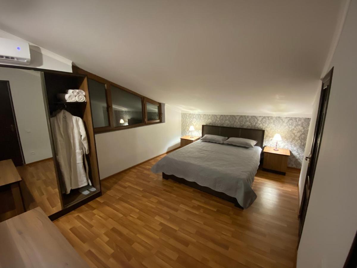 יירבאן Sofia Hotel מראה חיצוני תמונה