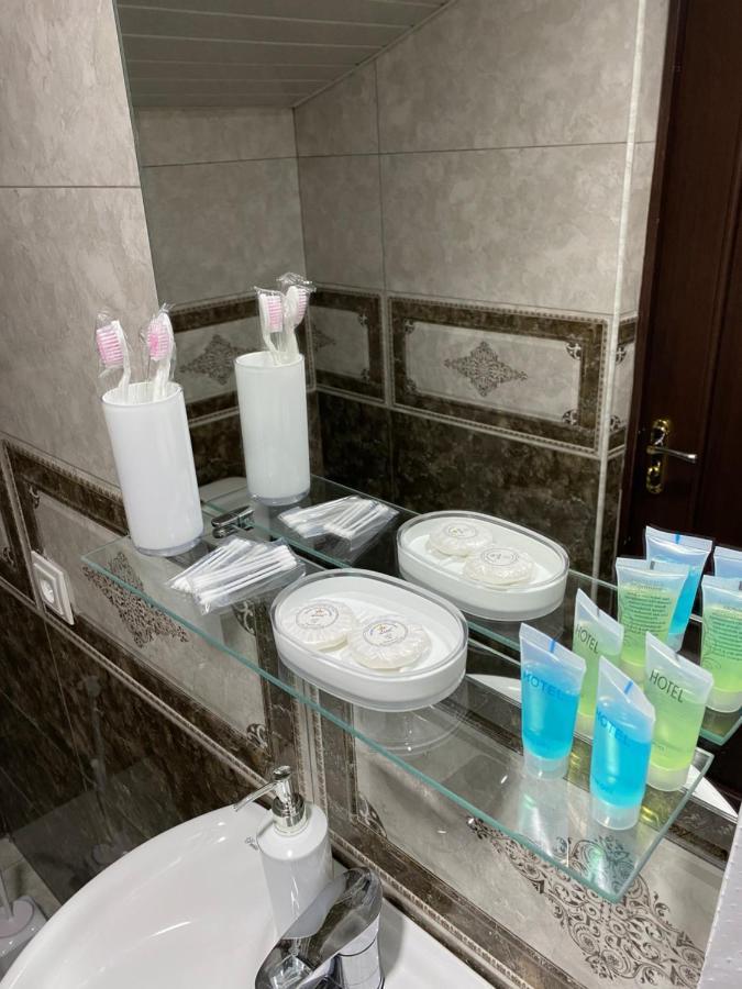 יירבאן Sofia Hotel מראה חיצוני תמונה