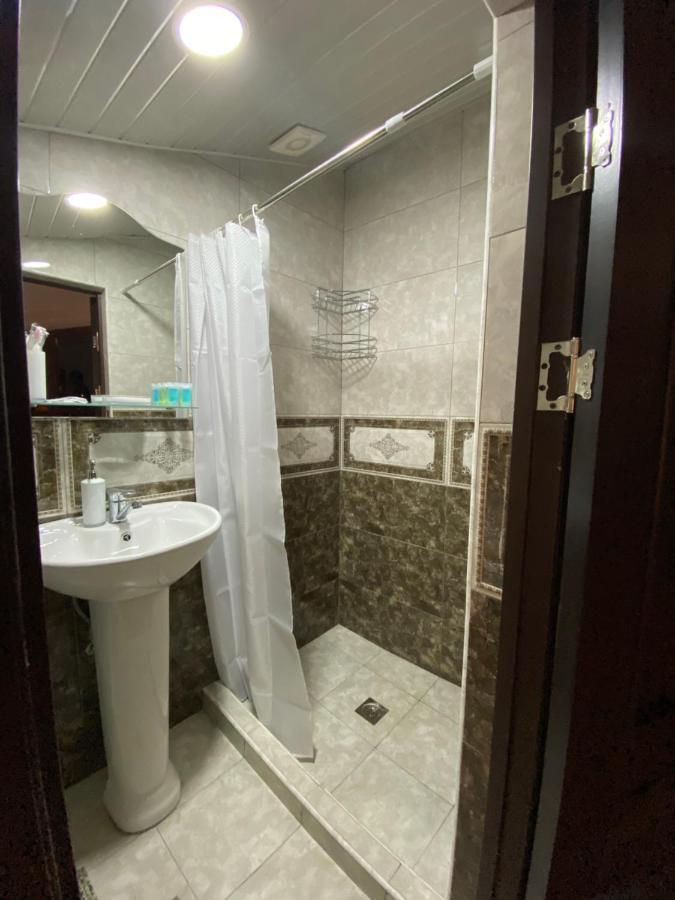 יירבאן Sofia Hotel מראה חיצוני תמונה